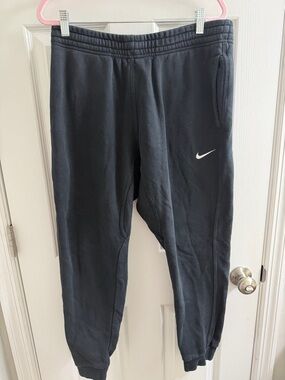 Nike Black Boys Large L Jogger Sweatpants with White Swoosh